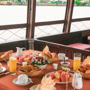 breakfast_setup_for_4_on_board_a_mystic_sampan.jpg