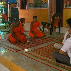 ceremony_at_the_khmer_pagoda.jpg